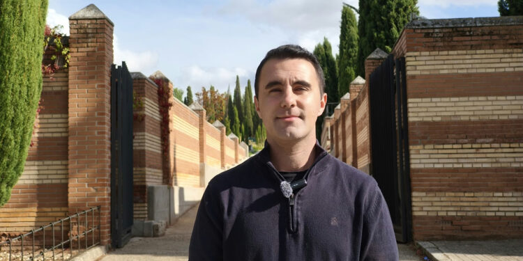 El PSOE alerta del riesgo de que no se pueda enterrar en el cementerio de Guadalajara por falta de personal El PSOE alerta del riesgo de que no se pueda enterrar en el cementerio de Guadalajara por falta de personal