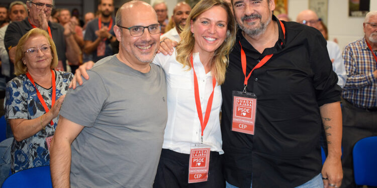 El PSOE de Guadalajara cede a Frente Amplio el número dos al Senado tras pactar una candidatura conjunta El PSOE de Guadalajara cede a Frente Amplio el número dos al Senado tras pactar una candidatura conjunta
