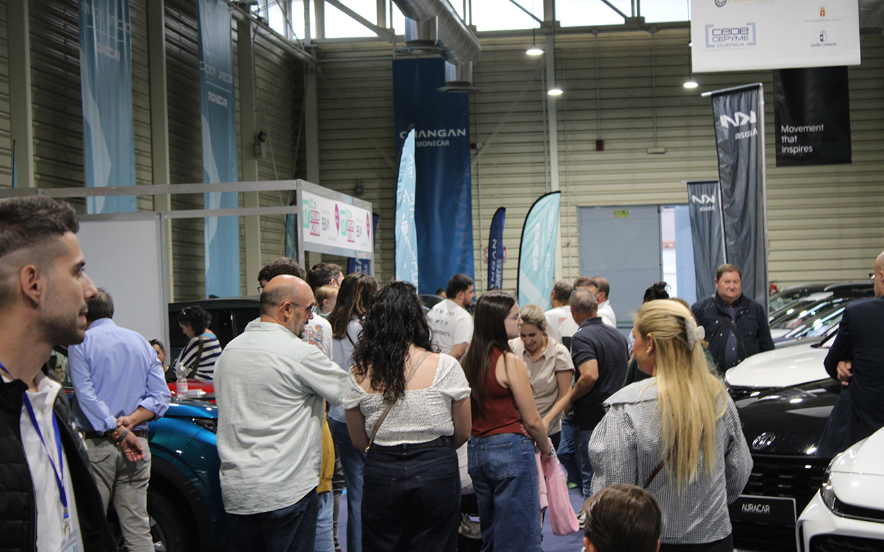 El XVII Salón del Vehículo de Ocasión arranca con ventas y afluencia en La Hípica de Cuenca El XVII Salón del Vehículo de Ocasión arranca con ventas y afluencia en La Hípica de Cuenca