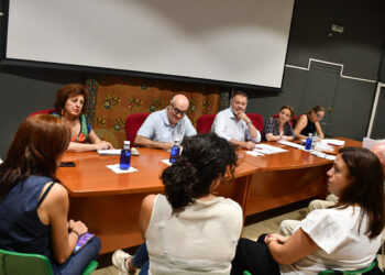 El músico ‘El Mañanero’ y el Área de Servicios Sociales de la Diputación serán distinguidos en el Día del Mayor de Cuenca El músico ‘El Mañanero’ y el Área de Servicios Sociales de la Diputación serán distinguidos en el Día del Mayor de Cuenca
