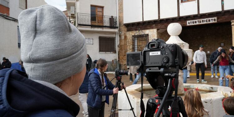 El seminario itinerante del programa CineCasa llega al campus de Cuenca para profundizar en la importancia de las residencias de artistas