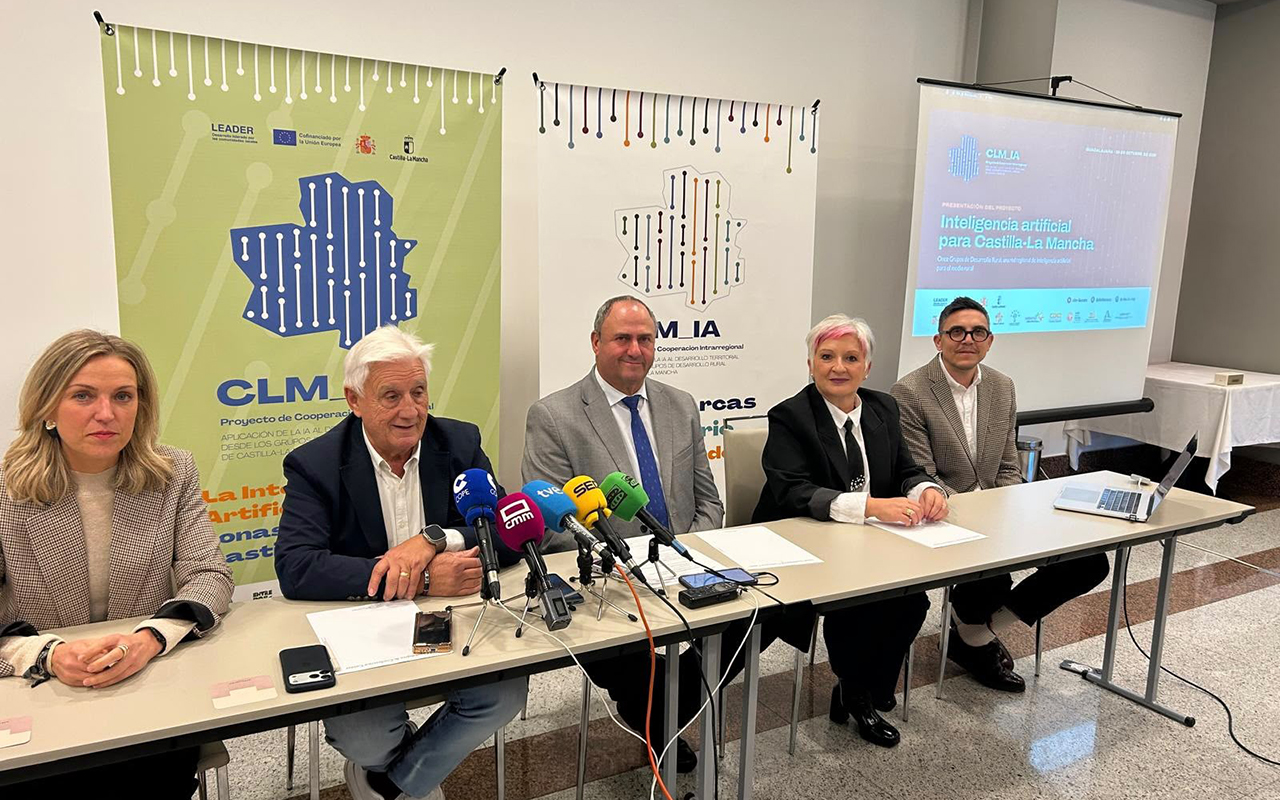 FADETA lidera un proyecto pionero para formar en inteligencia artificial a empresas y ayuntamientos rurales de Castilla-La Mancha FADETA lidera un proyecto pionero para formar en inteligencia artificial a empresas y ayuntamientos rurales de Castilla-La Mancha