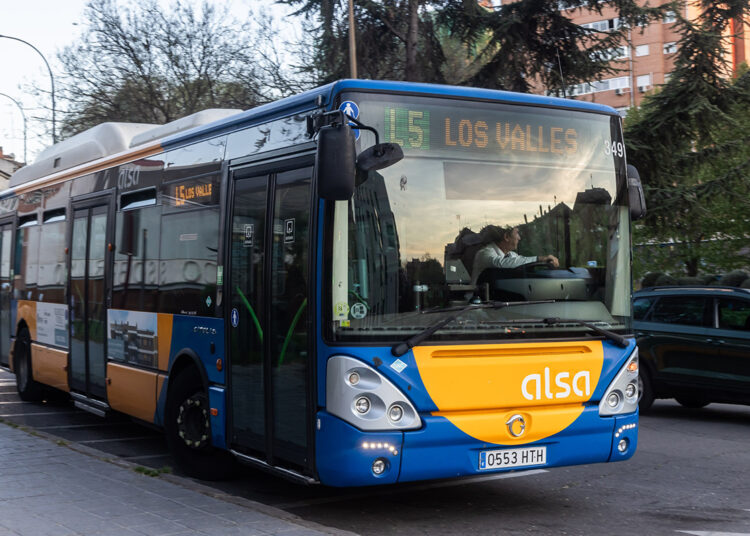 Guadalajara fija la estructura de costes para licitar el nuevo contrato del autobús urbano y tramita 17 vehículos policiales
