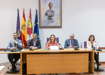 Guarinos defiende el giro inversor en Guadalajara con 600 viviendas públicas y 30 millones en obras Guarinos defiende el giro inversor en Guadalajara con 600 viviendas públicas y 30 millones en obras