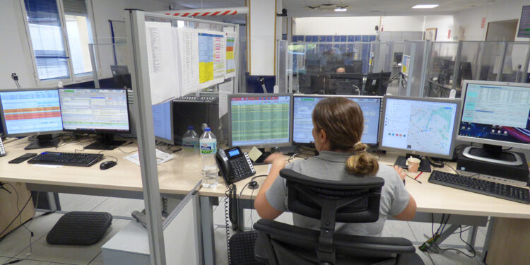 Habilitan tres teléfonos de atención a afectados por la colisión de dos trenes de alta velocidad en Urda y activan la emergencia del PLATECAM Habilitan tres teléfonos de atención a afectados por la colisión de dos trenes de alta velocidad en Urda y activan la emergencia del PLATECAM