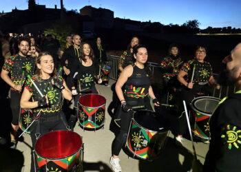 Batucada. Sambas Colgadas en la noche de Jábaga