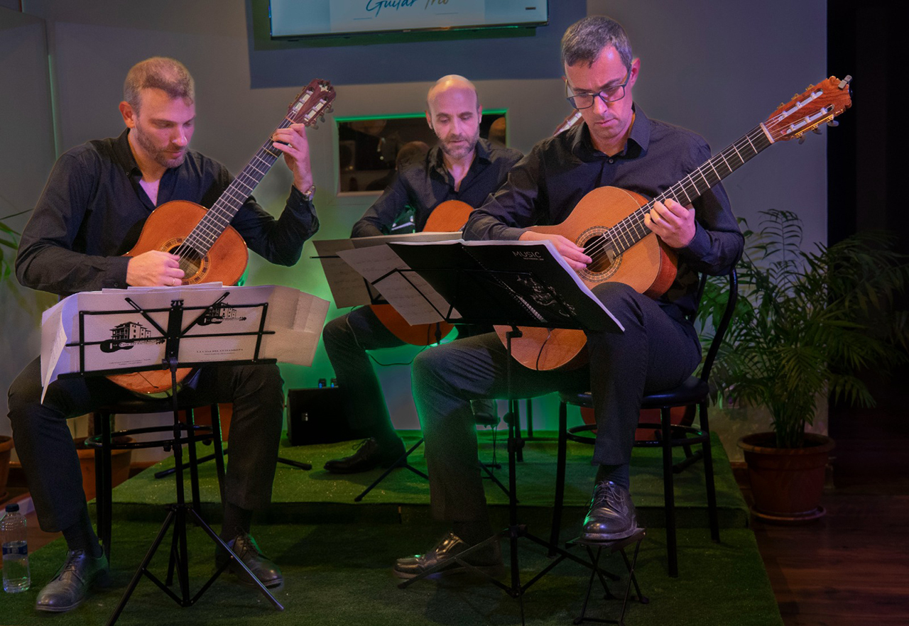 Iberian Guitar Trio regresa a La Casa del Guitarrista de Cuenca con baile y percusión para solo 35 personas Iberian Guitar Trio regresa a La Casa del Guitarrista de Cuenca con baile y percusión para solo 35 personas
