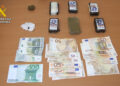 Interceptan en San Clemente a un conductor con más de 600 gramos de hachís y dinero en efectivo en la maleta