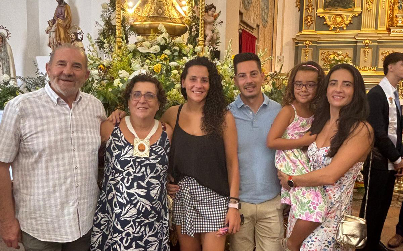 Irene Lopez primera por la derecha