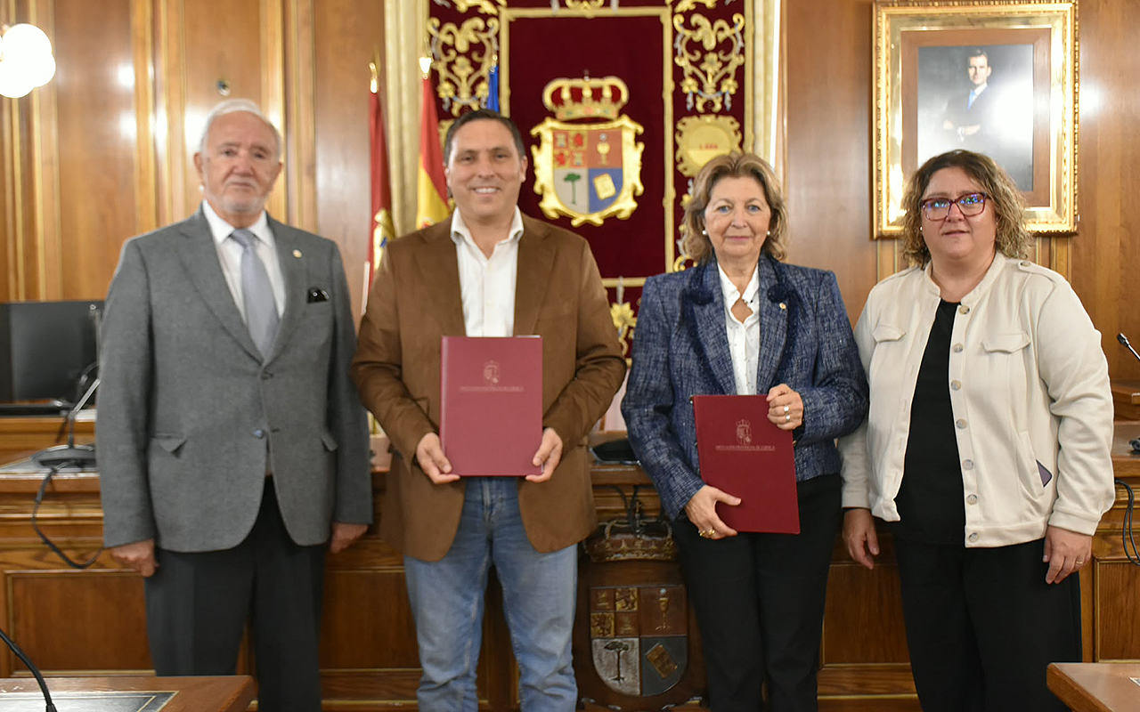 La Diputación de Cuenca destina 35.000 euros a Cruz Roja para reforzar el voluntariado en nueve asambleas de la provincia La Diputación de Cuenca destina 35.000 euros a Cruz Roja para reforzar el voluntariado en nueve asambleas de la provincia
