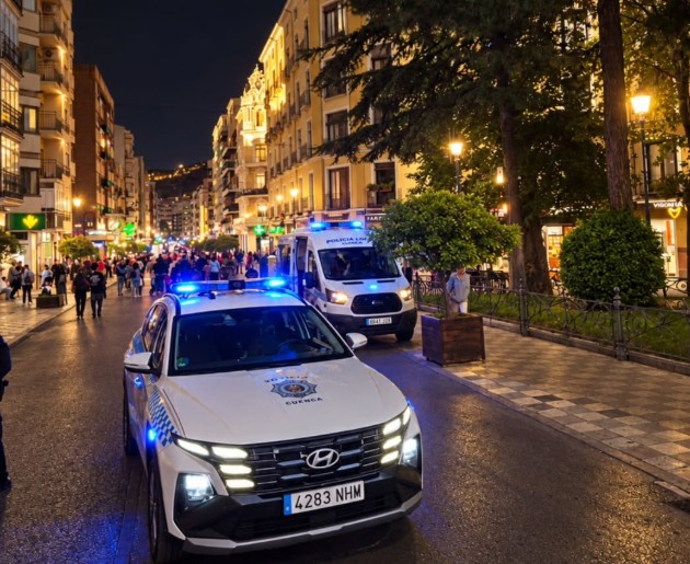 La Policía Local de Cuenca realiza 15 intervenciones en una noche y eleva a cuatro los locales denunciados por exceder el horario