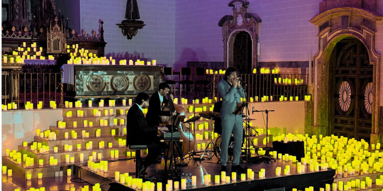 La música de Frank Sinatra llena San Francisco entre 1.500 velas en Guadalajara La música de Frank Sinatra llena San Francisco entre 1.500 velas en Guadalajara