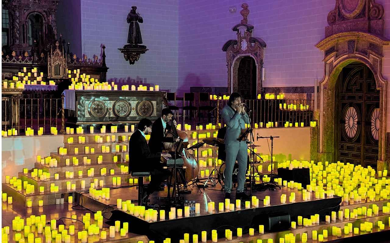 La música de Frank Sinatra llena San Francisco entre 1.500 velas en Guadalajara La música de Frank Sinatra llena San Francisco entre 1.500 velas en Guadalajara