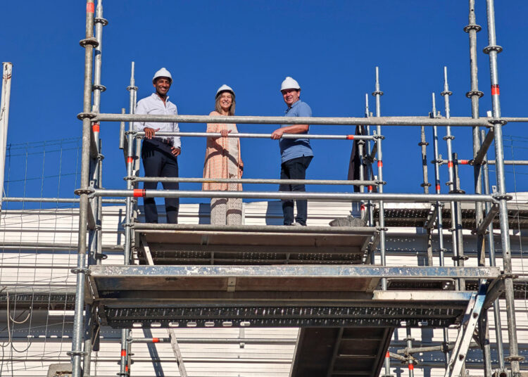 La piscina Sonia Reyes de Guadalajara reabrirá en noviembre tras culminar la nueva cubierta con una inversión de un millón de euros