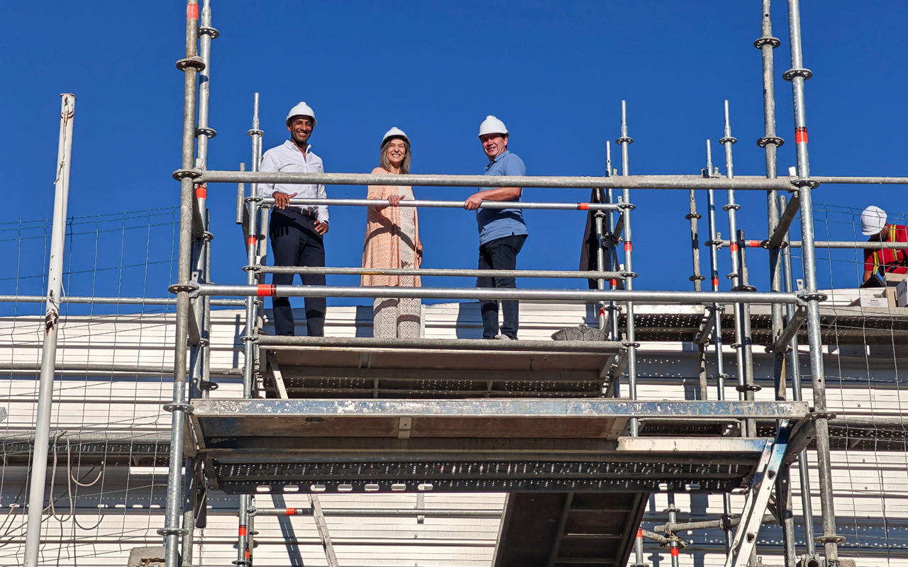 La piscina Sonia Reyes de Guadalajara reabrirá en noviembre tras culminar la nueva cubierta con una inversión de un millón de euros La piscina Sonia Reyes de Guadalajara reabrirá en noviembre tras culminar la nueva cubierta con una inversión de un millón de euros