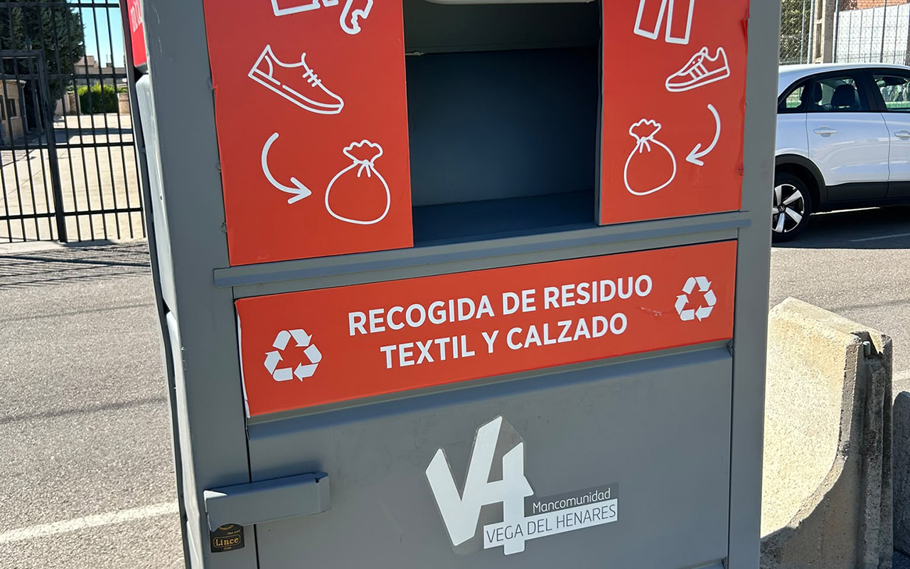 La recogida de textil y calzado crece un 97% en la Mancomunidad Vega del Henares desde la instalación de la nueva red de contenedores La recogida de textil y calzado crece un 97% en la Mancomunidad Vega del Henares desde la instalación de la nueva red de contenedores