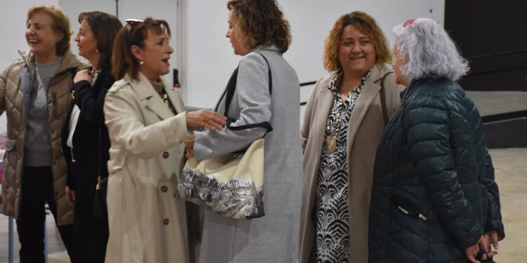 Las asociaciones de mujeres de Cuenca podrán optar a ayudas de hasta 5.000 euros para viajes formativos en igualdad Las asociaciones de mujeres de Cuenca podrán optar a ayudas de hasta 5.000 euros para viajes formativos en igualdad