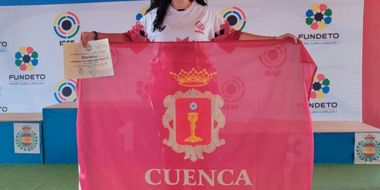 Laura Ruiz sitúa al Club Tiro Olímpico Cuenca entre las seis mejores de España en Granada Laura Ruiz sitúa al Club Tiro Olímpico Cuenca entre las seis mejores de España en Granada