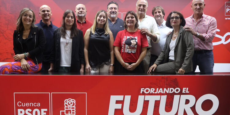 Luis Carlos Sahuquillo encabezará la candidatura del PSOE por Cuenca al Congreso y José Manuel López Carrizo, al Senado Luis Carlos Sahuquillo encabezará la candidatura del PSOE por Cuenca al Congreso y José Manuel López Carrizo, al Senado