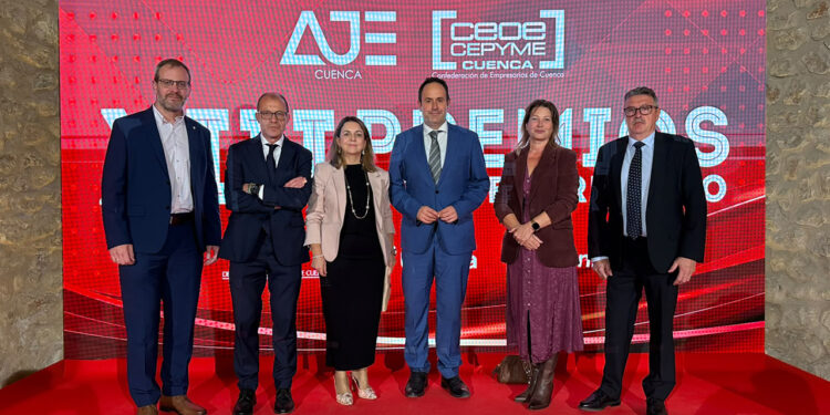 Martín-Buro ensalza el apoyo del Partido Popular a los autónomos y jóvenes empresarios como motor de la provincia de Cuenca Martín-Buro ensalza el apoyo del Partido Popular a los autónomos y jóvenes empresarios como motor de la provincia de Cuenca