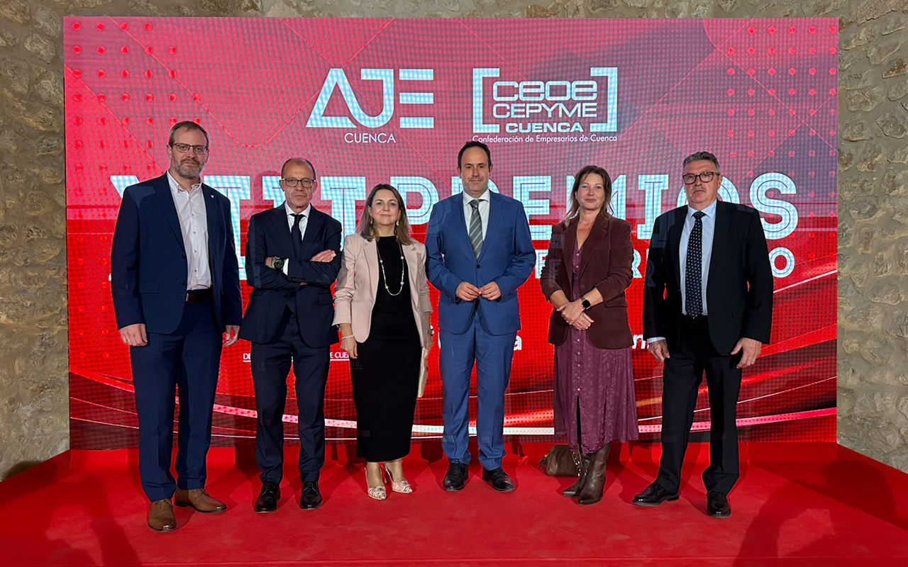Martín-Buro ensalza el apoyo del Partido Popular a los autónomos y jóvenes empresarios como motor de la provincia de Cuenca Martín-Buro ensalza el apoyo del Partido Popular a los autónomos y jóvenes empresarios como motor de la provincia de Cuenca
