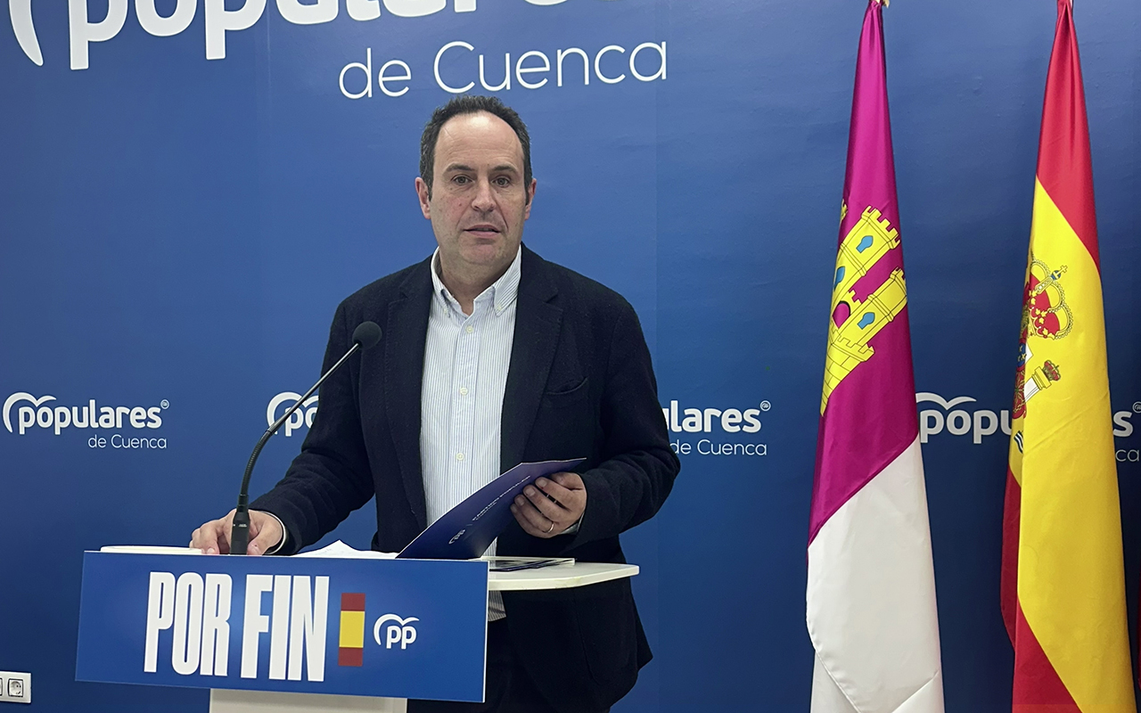 Martín-Buro pedirá explicaciones al Gobierno de Page por las numerosas quejas sobre el nuevo transporte sanitario en Cuenca Martín-Buro pedirá explicaciones al Gobierno de Page por las numerosas quejas sobre el nuevo transporte sanitario en Cuenca