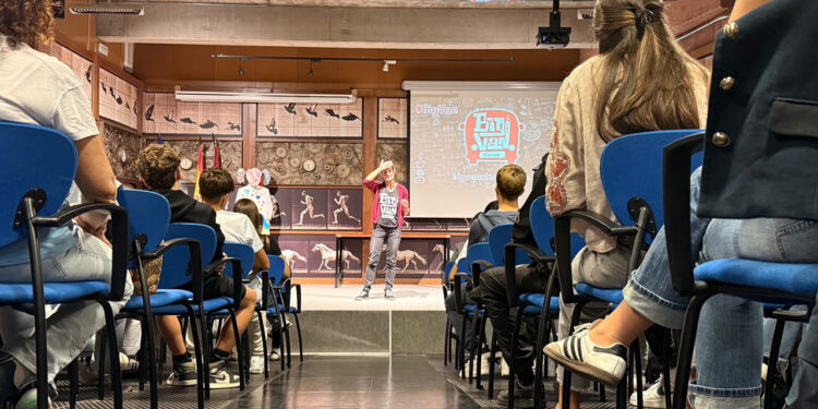 Más de mil estudiantes participan en Cuenca en las jornadas ‘Días de Ciencia y Humor’ en el Museo de las Ciencias y el MUPA Más de mil estudiantes participan en Cuenca en las jornadas ‘Días de Ciencia y Humor’ en el Museo de las Ciencias y el MUPA