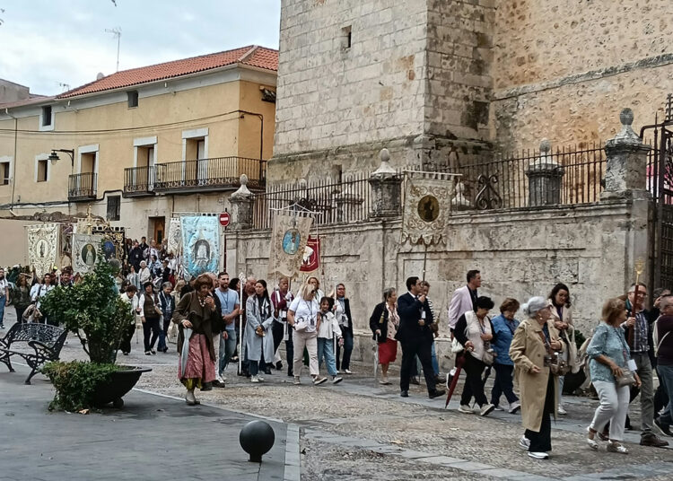 Mondéjar reúne a más de 350 cofrades de la provincia en su gran cita diocesana