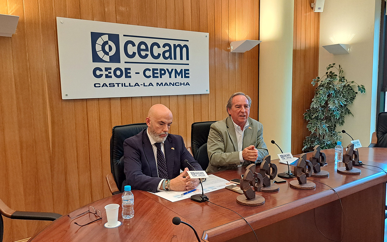 Nicolás Bermejo y Emilio Díaz reciben los Premios CECAM 2026 por Cuenca y Guadalajara Nicolás Bermejo y Emilio Díaz reciben los Premios CECAM 2026 por Cuenca y Guadalajara