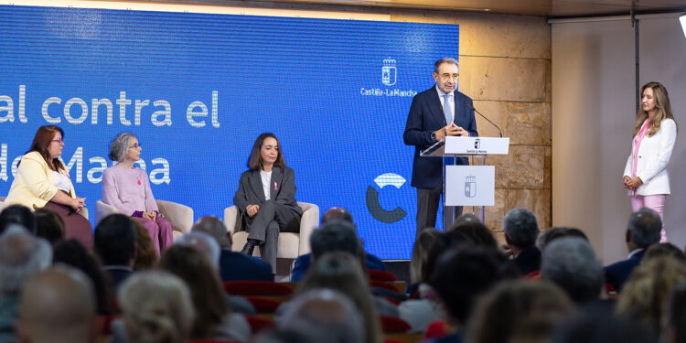 Presentado el Plan contra el cáncer como un compromiso por la equidad en la prestación de servicios Presentado el Plan contra el cáncer como un compromiso por la equidad en la prestación de servicios
