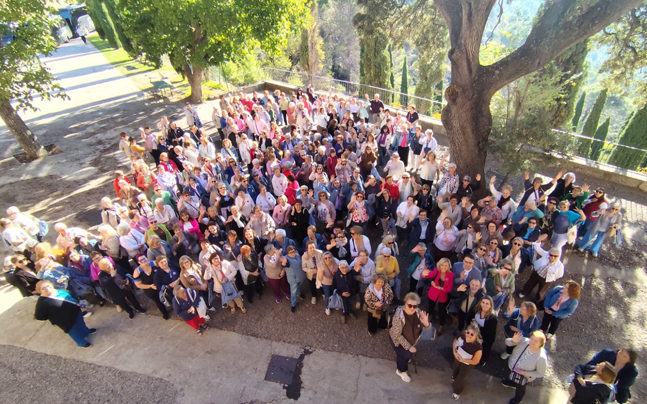 Priego congrega a más de 250 mujeres en una jornada comarcal que reivindica el relevo generacional y los oficios rurales Priego congrega a más de 250 mujeres en una jornada comarcal que reivindica el relevo generacional y los oficios rurales