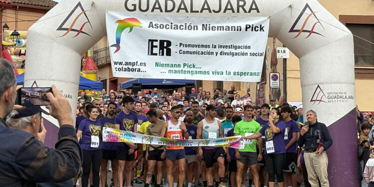 Puebla de Valles reúne a 300 corredores en su Carrera Rupestre Solidaria por el Niemann-Pick Puebla de Valles reúne a 300 corredores en su Carrera Rupestre Solidaria por el Niemann-Pick