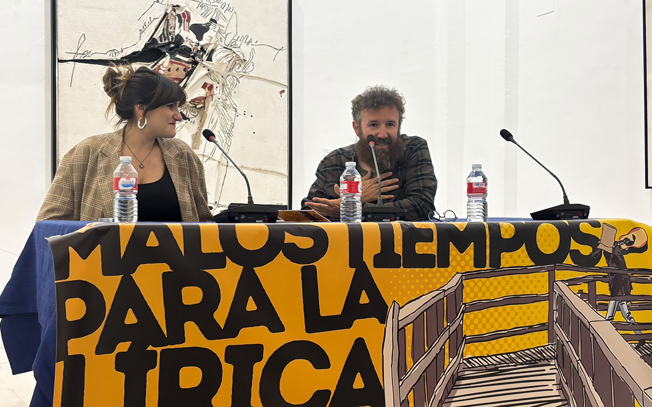 Rozalén llena la Fundación Antonio Pérez y confirma su calidad humana en una gratificante charla con Collado 1 Rozalén llena la Fundación Antonio Pérez y confirma su calidad humana en una gratificante charla con Collado