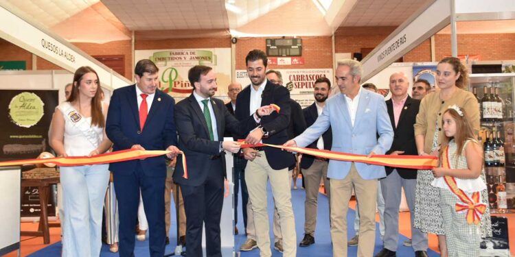 San Clemente abre la XXII edición de FERAGA con más de cuarenta expositores