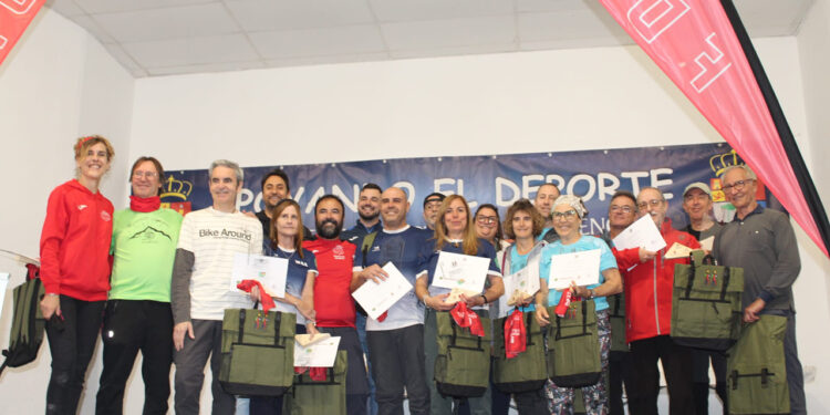 Talayuelas reúne a más de un centenar de participantes en la clausura del III Circuito de Senderismo de la Diputación de Cuenca Talayuelas reúne a más de un centenar de participantes en la clausura del III Circuito de Senderismo de la Diputación de Cuenca