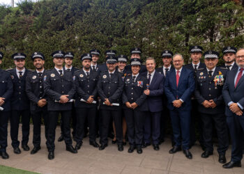 Trece nuevos agentes de la Policía Local de Cuenca toman posesión en Toledo tras superar nueve meses de academia Trece nuevos agentes de la Policía Local de Cuenca toman posesión en Toledo tras superar nueve meses de academia