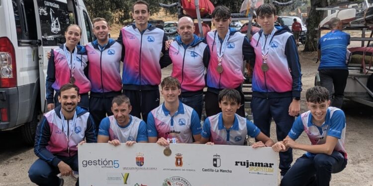 Tres oros y un bronce ponen el broche final a una brillante temporada del Club Piragüismo Cuenca Tres oros y un bronce ponen el broche final a una brillante temporada del Club Piragüismo Cuenca