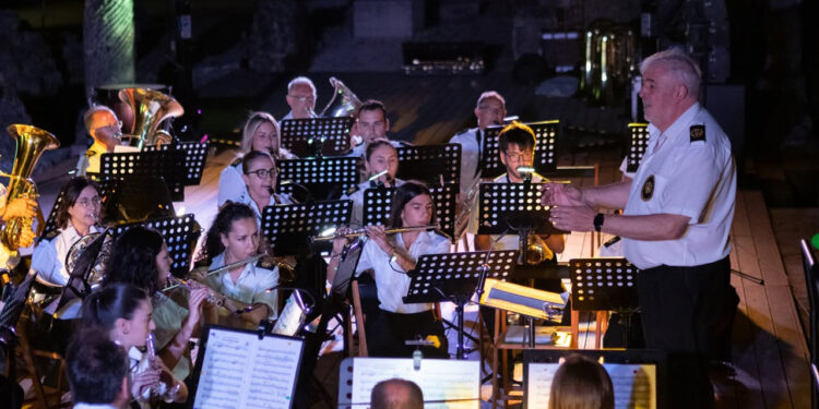 Un total de 47 bandas de música de la provincia de Cuenca renuevan instrumental y uniformes con 135.000 euros de la Diputación Un total de 47 bandas de música de la provincia de Cuenca renuevan instrumental y uniformes con 135.000 euros de la Diputación