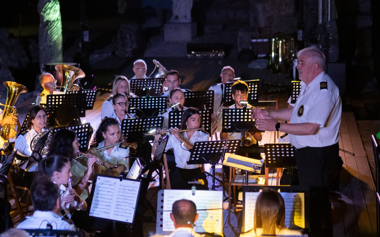 Un total de 47 bandas de música de la provincia de Cuenca renuevan instrumental y uniformes con 135.000 euros de la Diputación Un total de 47 bandas de música de la provincia de Cuenca renuevan instrumental y uniformes con 135.000 euros de la Diputación